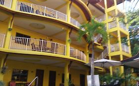 Phratamnak Inn Hotel & Guesthouse - 100 Mtr From The Beach